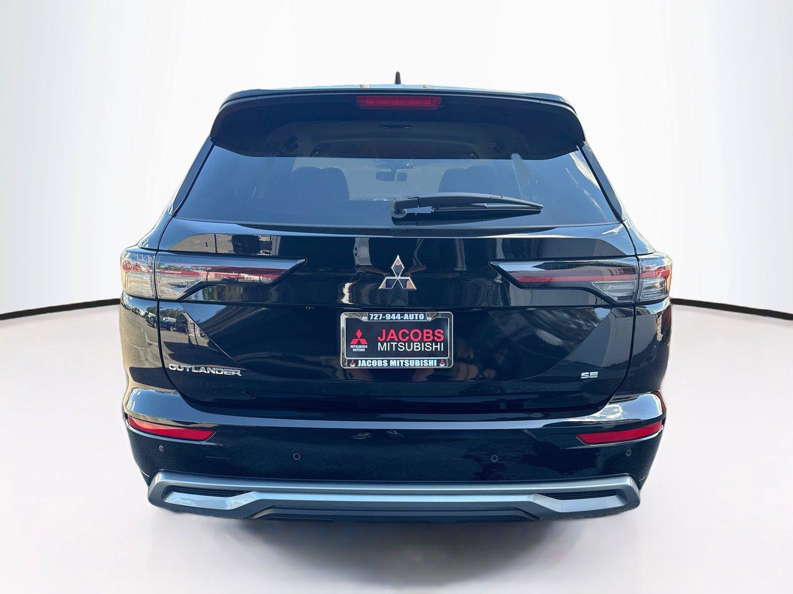 New 2026 Mitsubishi Outlander SE FWD image 4