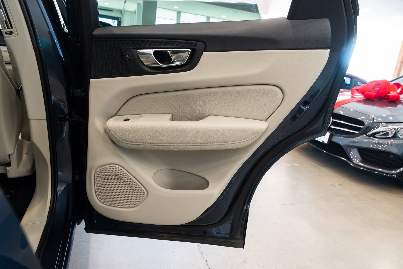 Used 2019 Volvo XC60 T5 Inscription AWD/4WD image 22