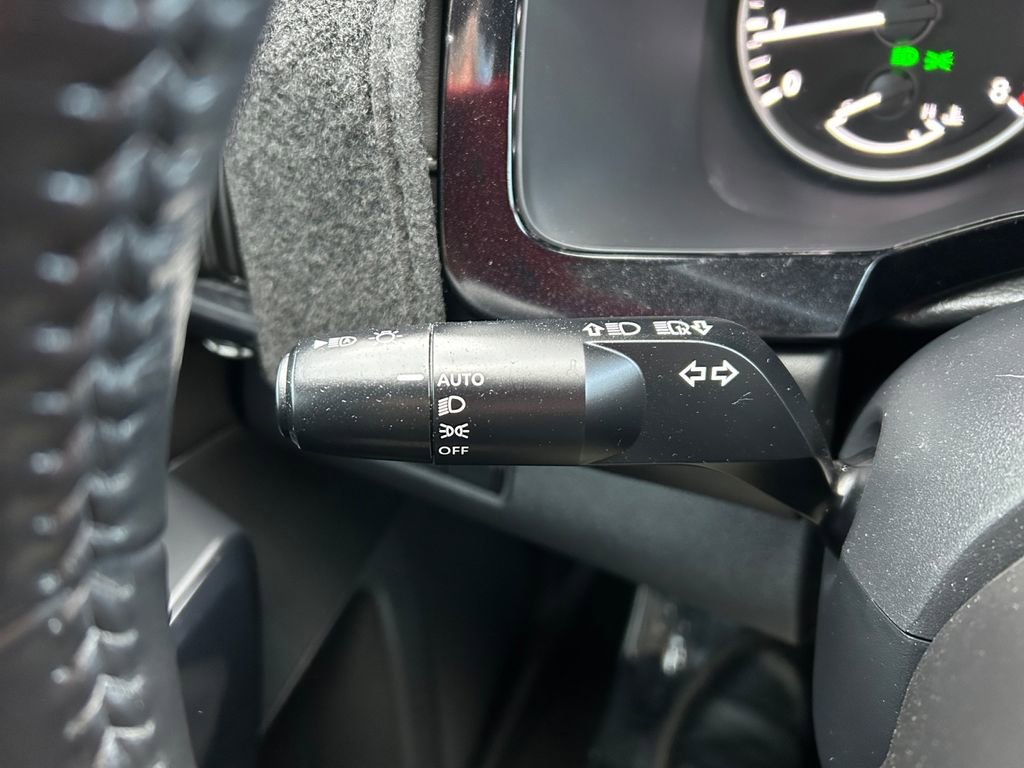 Used 2024 Nissan Pathfinder SV image 22