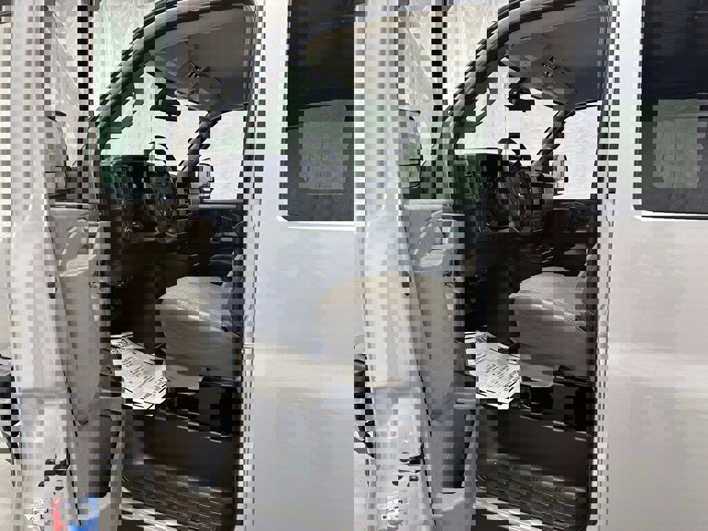 Used 2025 Chevrolet Express 3500 LT w/ LT Preferred Equipment Group image 10