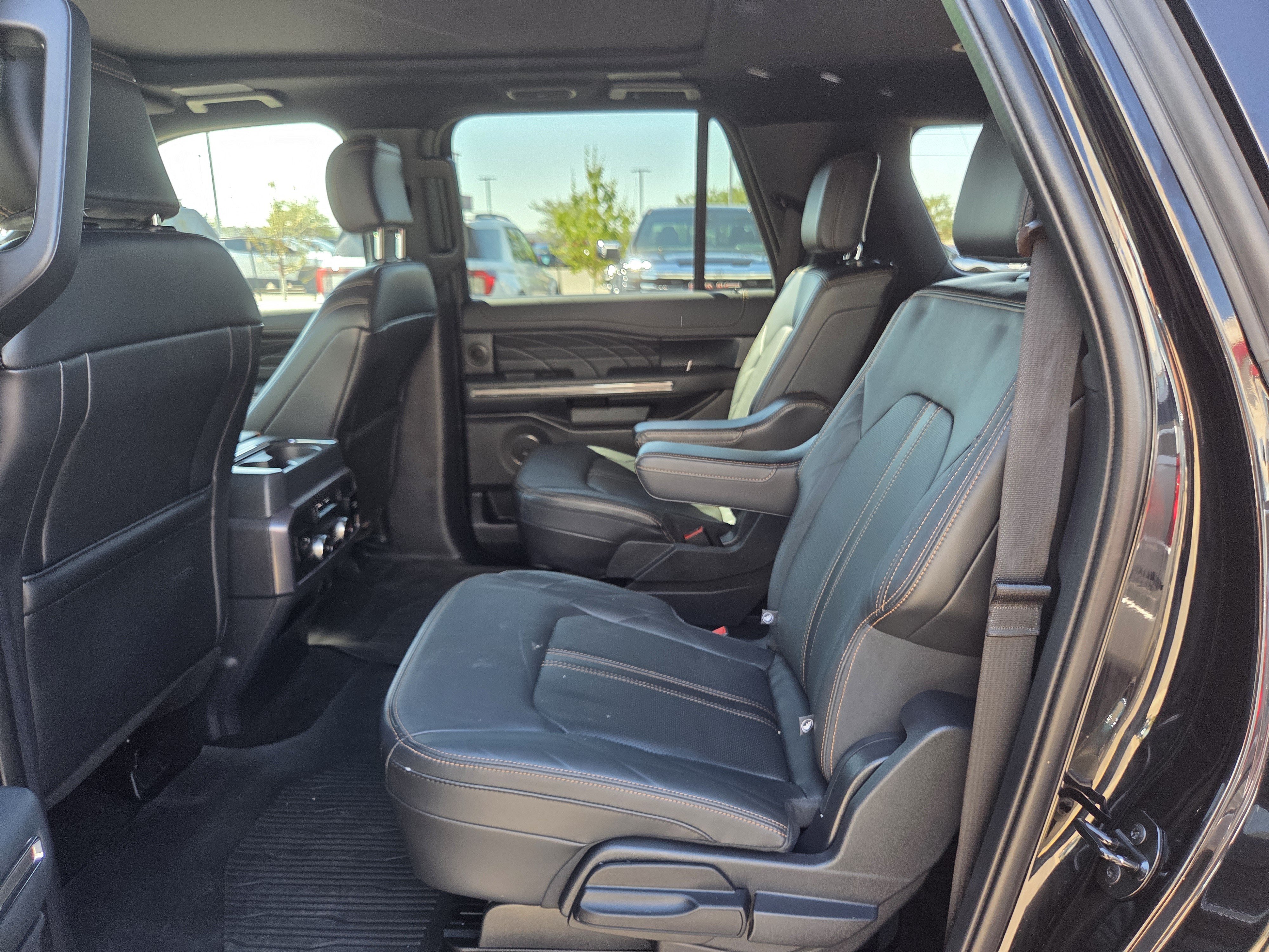 Used 2023 Ford Expedition Max Platinum AWD/4WD image 9