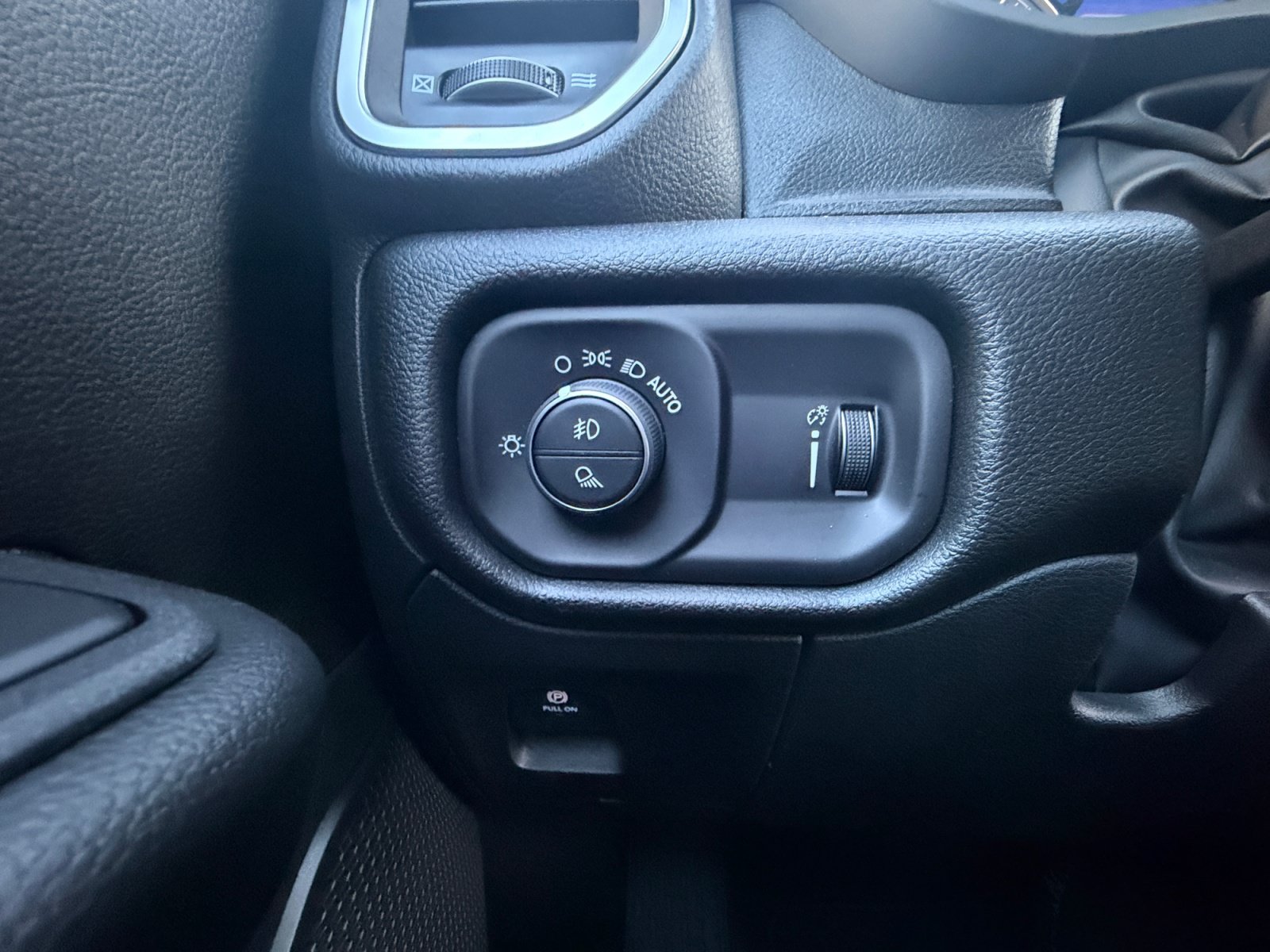New 2026 RAM 1500 Express AWD/4WD image 27