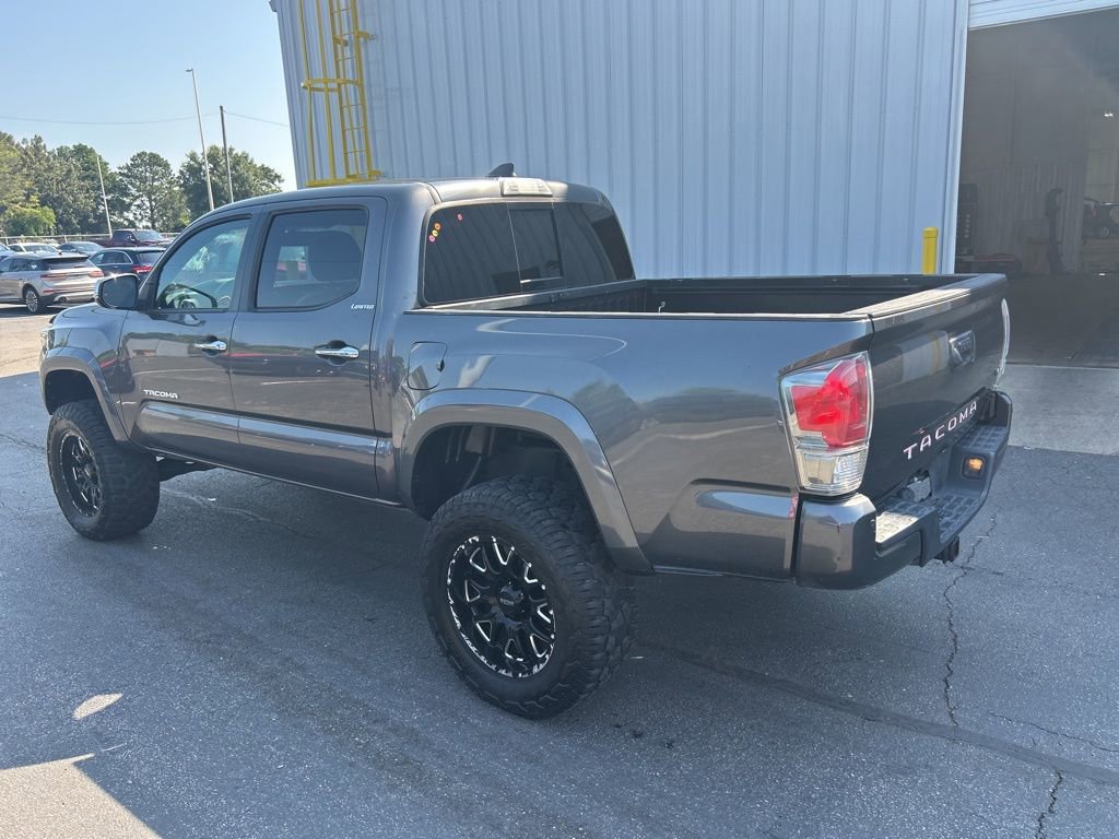 Used 2017 Toyota Tacoma Limited image 5