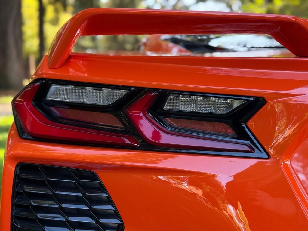 Used 2020 Chevrolet Corvette Stingray Preferred Cpe w/ 2LT Preferred Equipment Group RWD image 17