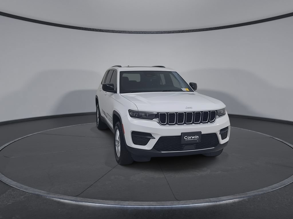 Certified 2026 Jeep Grand Cherokee Laredo X AWD/4WD image 5