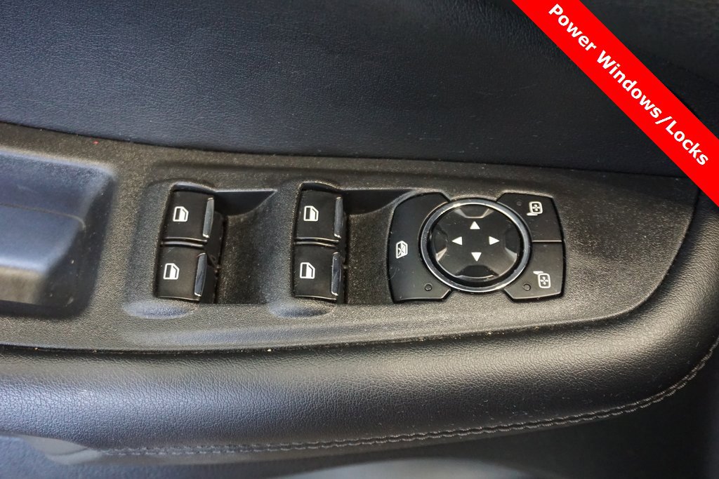 Used 2023 Ford Edge SEL image 5