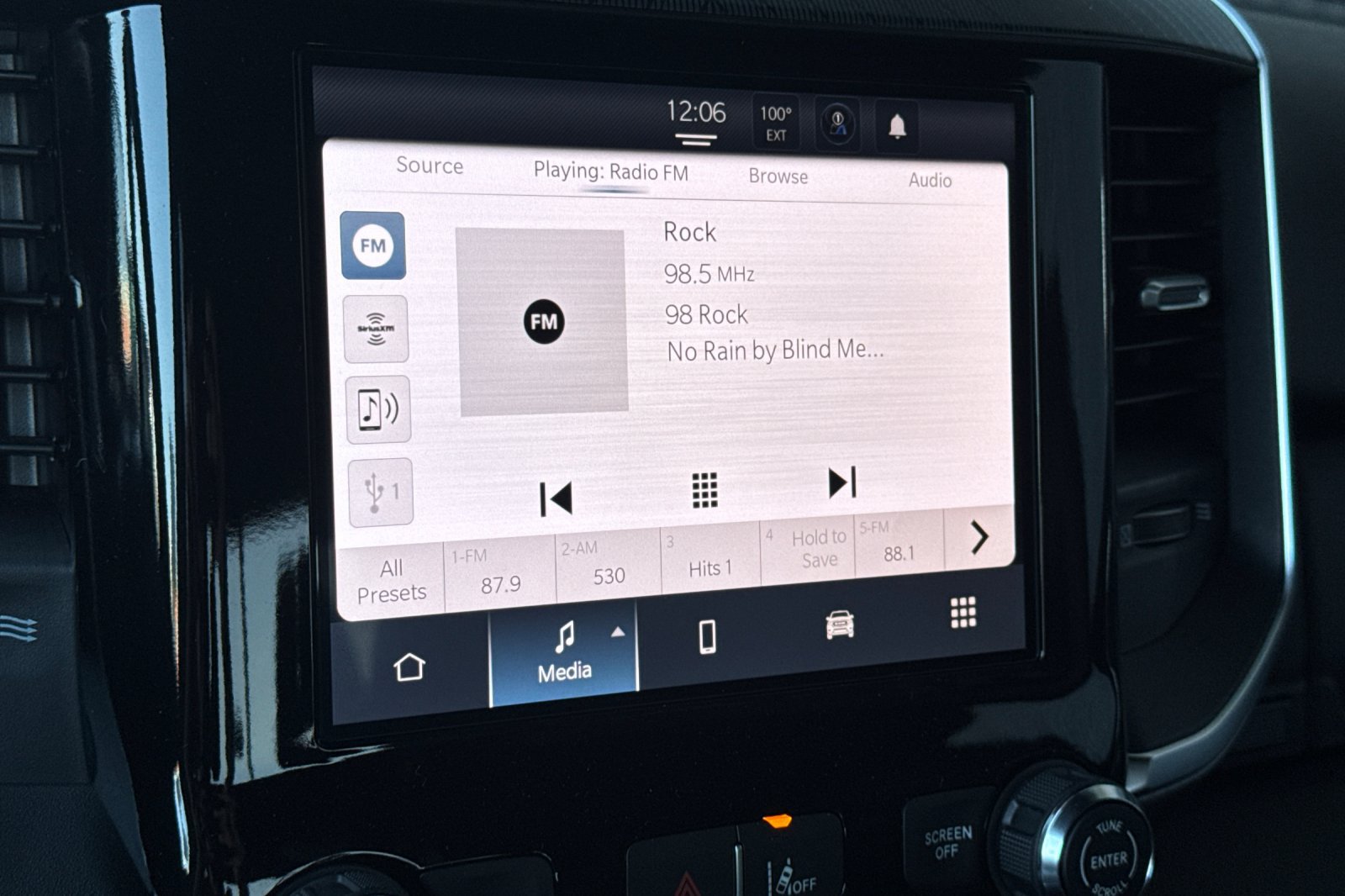 New 2027 RAM 1500 4x4 Crew Cab image 16