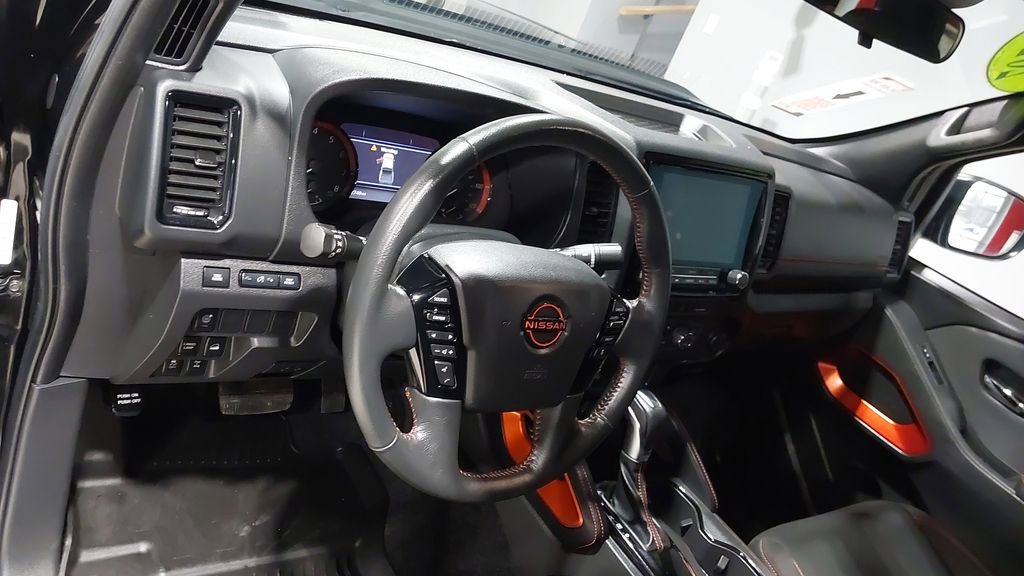 Used 2024 Nissan Frontier PRO-4X w/ Technology Package image 18