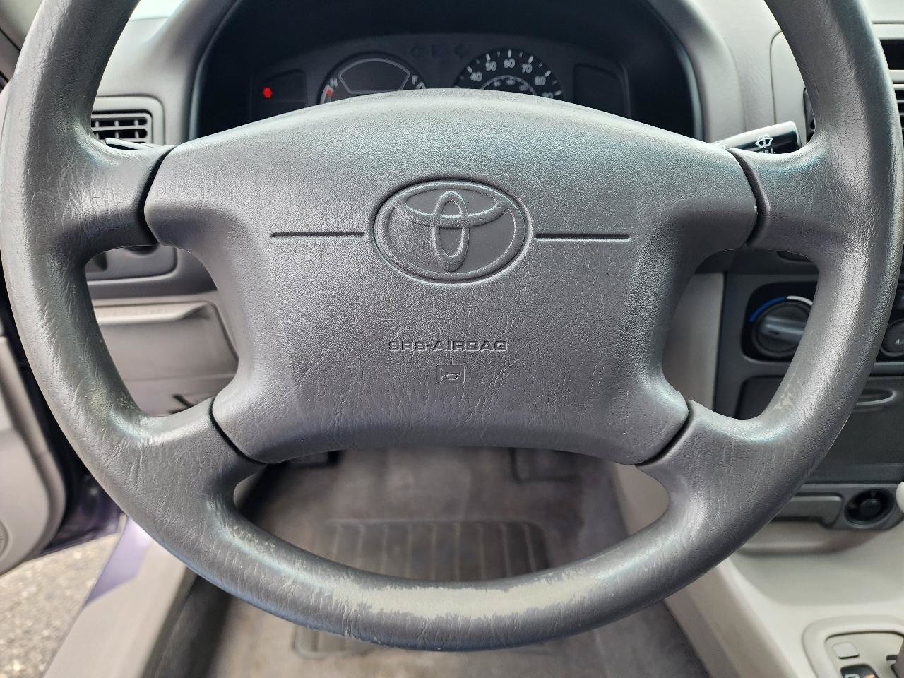 Used 1998 Toyota Corolla FWD image 13