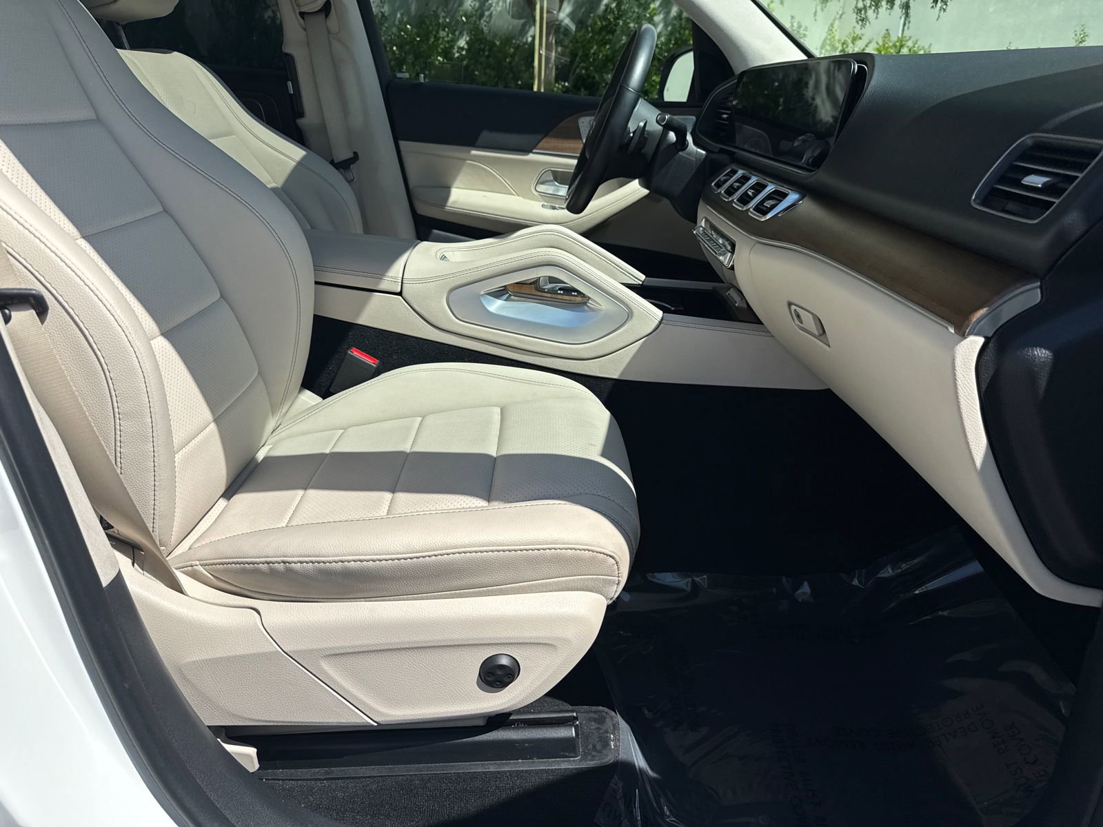 Used 2023 Mercedes-Benz GLE 350 4MATIC w/ Premium Package image 13