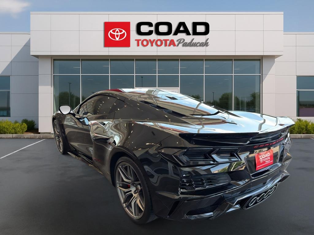 Used 2024 Chevrolet Corvette Z06 RWD image 3