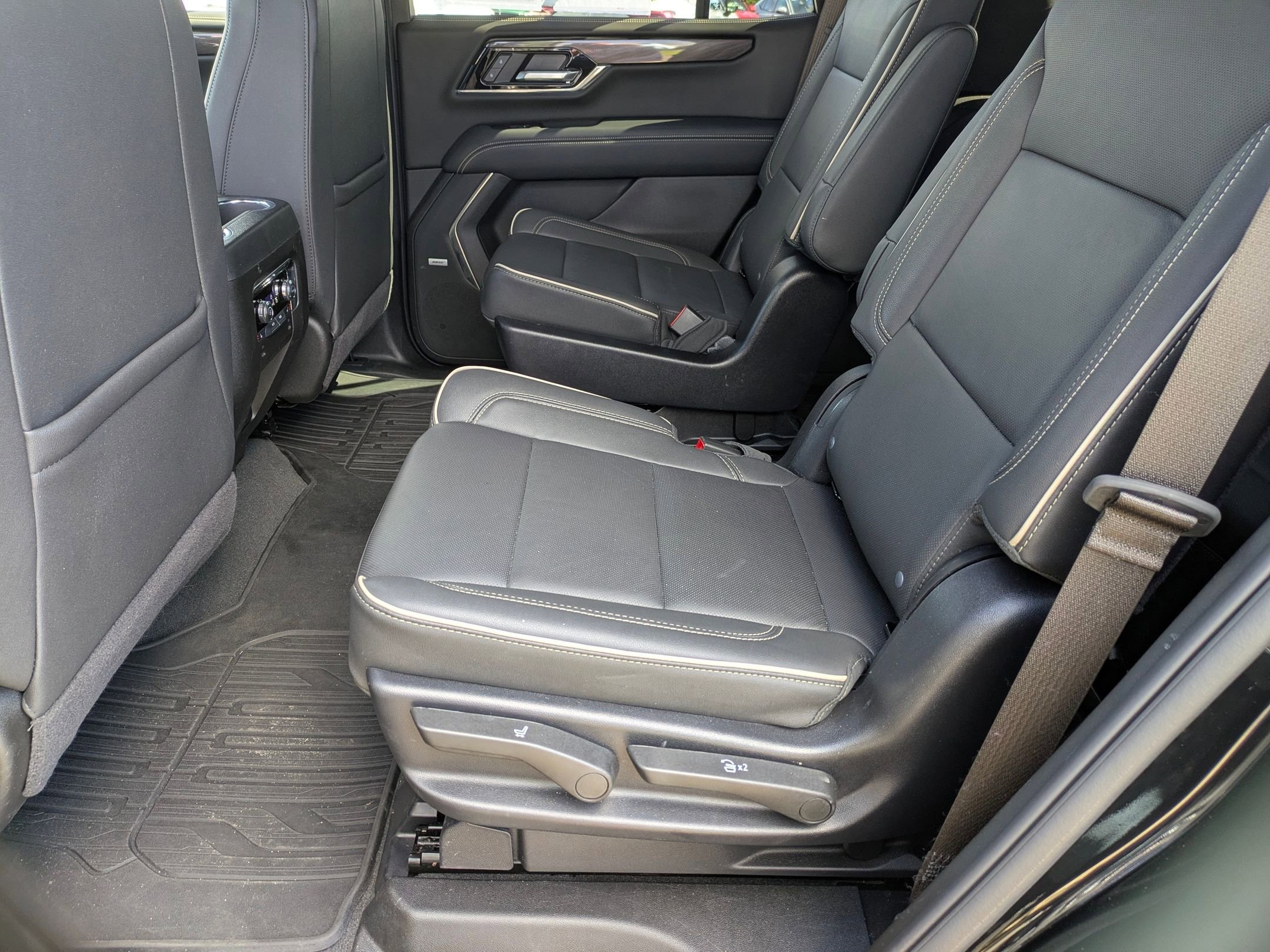 Certified 2025 GMC Yukon Elevation image 25