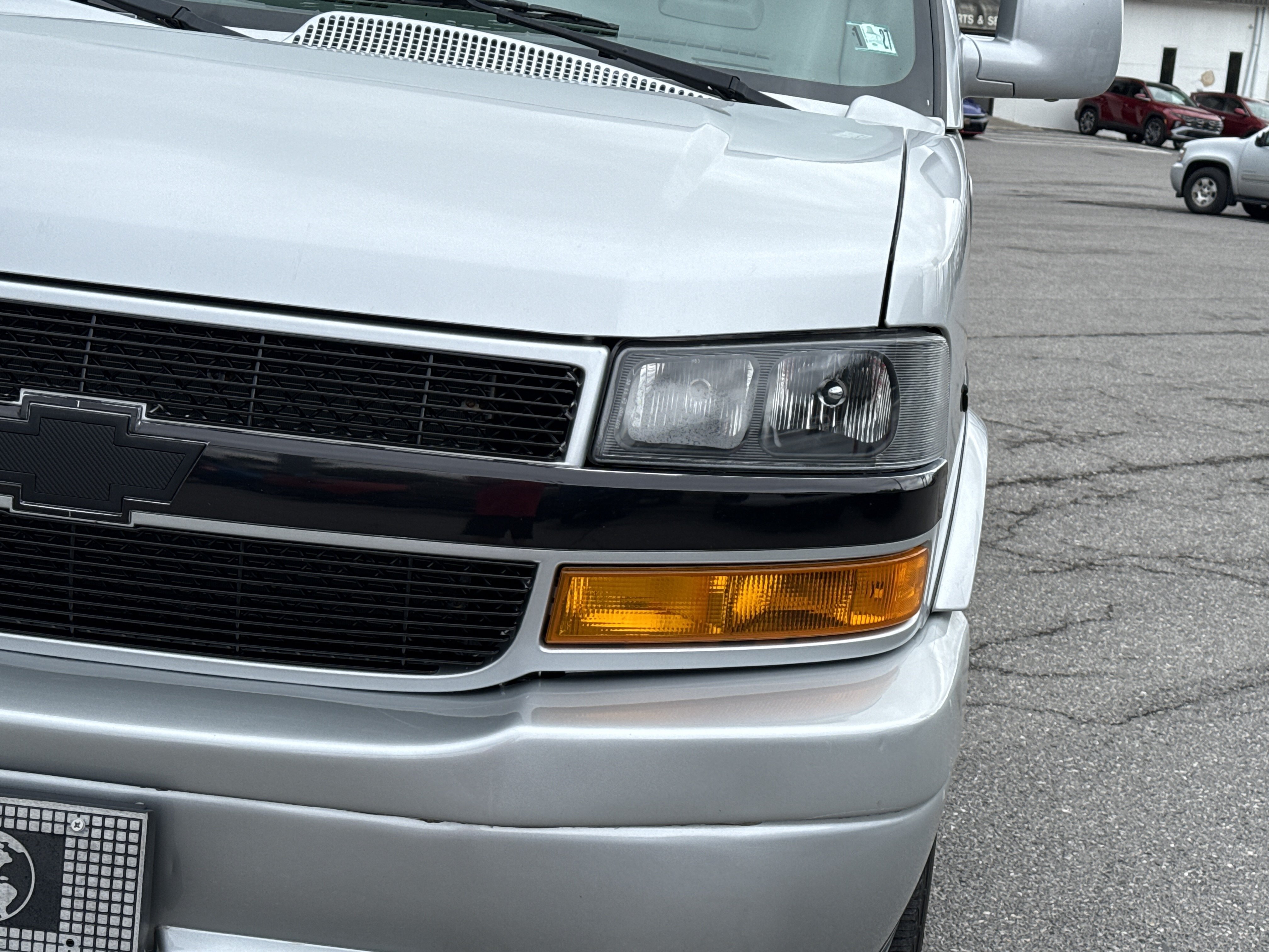 Used 2021 Chevrolet Express 2500 LS w/ Enhanced Convenience Package RWD image 10