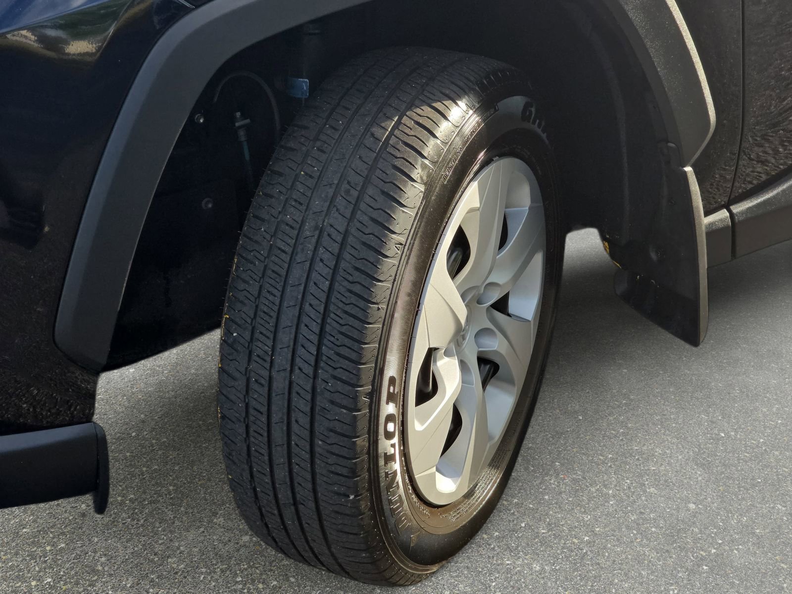 Used 2025 Toyota RAV4 LE image 30