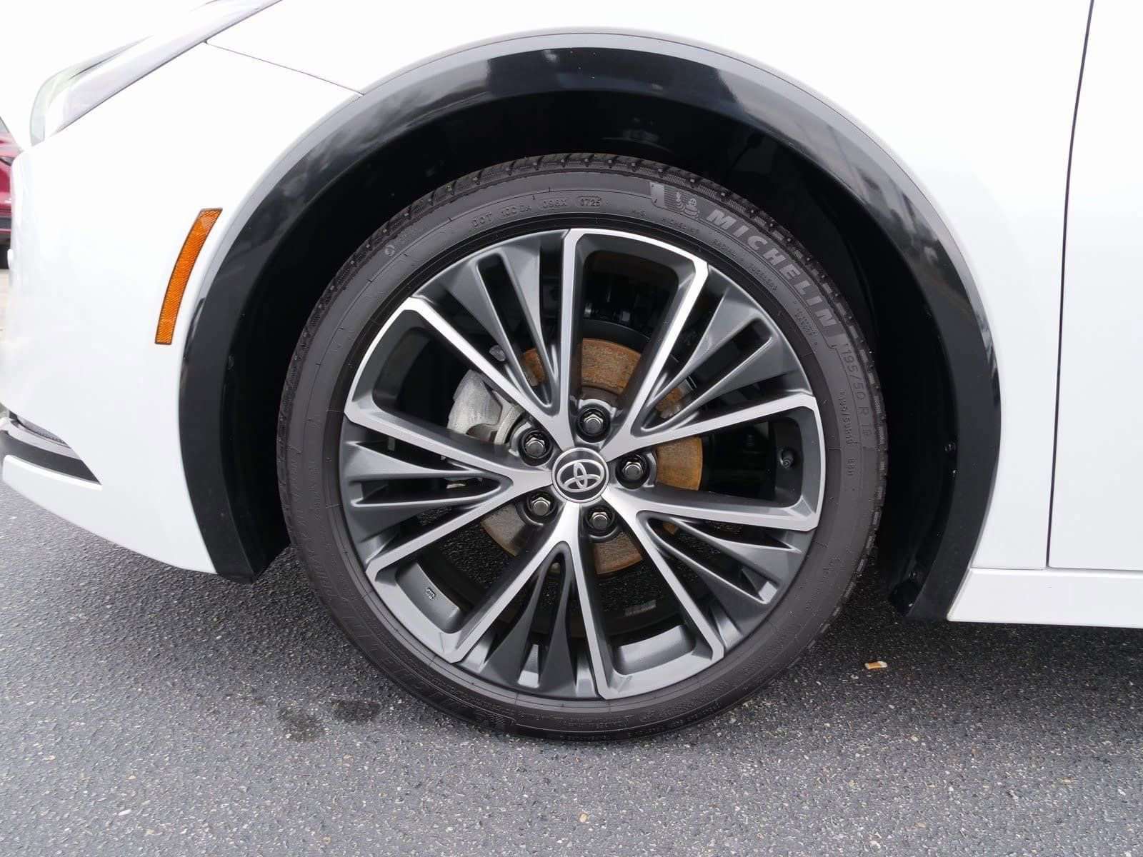 Used 2025 Toyota Prius XLE image 13