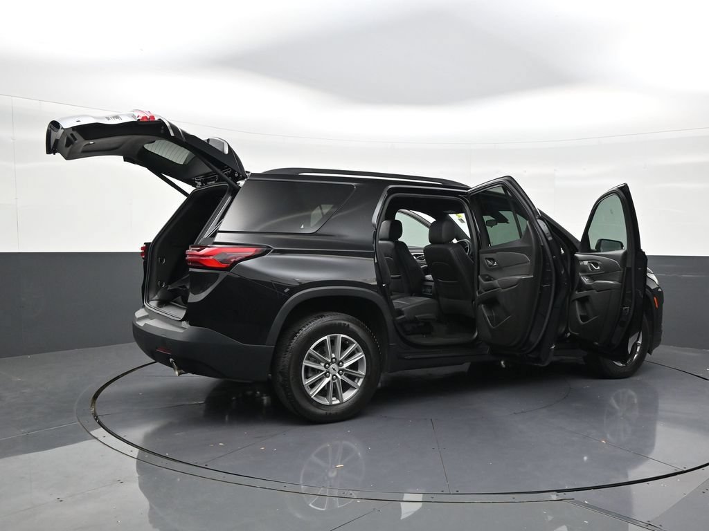 Used 2024 Chevrolet Traverse LT FWD image 25
