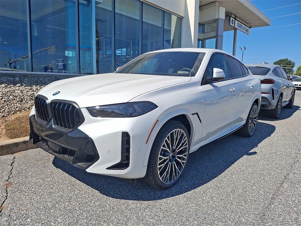 New 2026 BMW X6 xDrive40i w/ Executive Package image 2