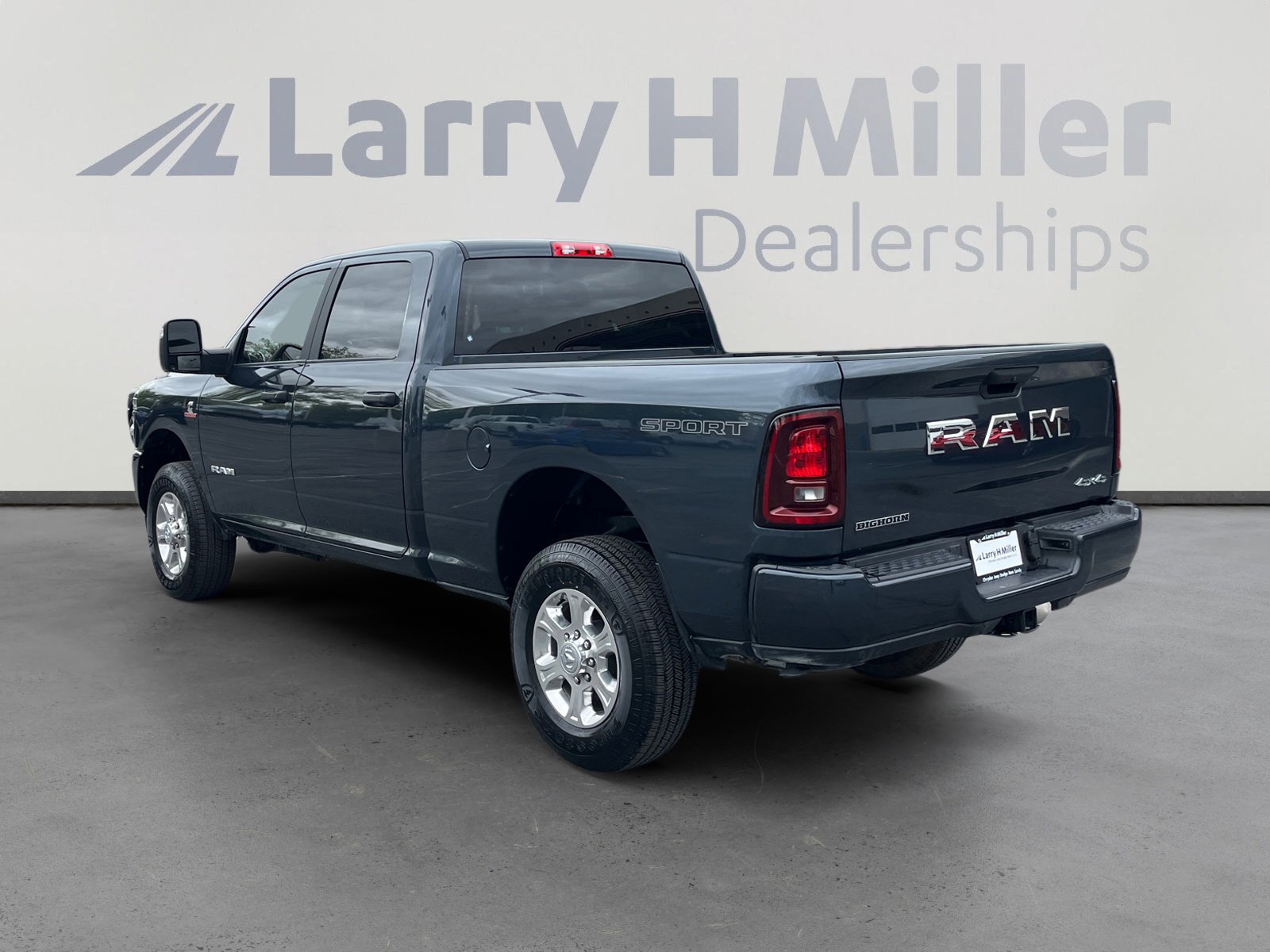 New 2025 RAM 2500 Big Horn AWD/4WD image 3