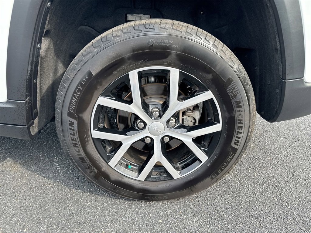 Used 2024 Jeep Grand Cherokee Limited image 26