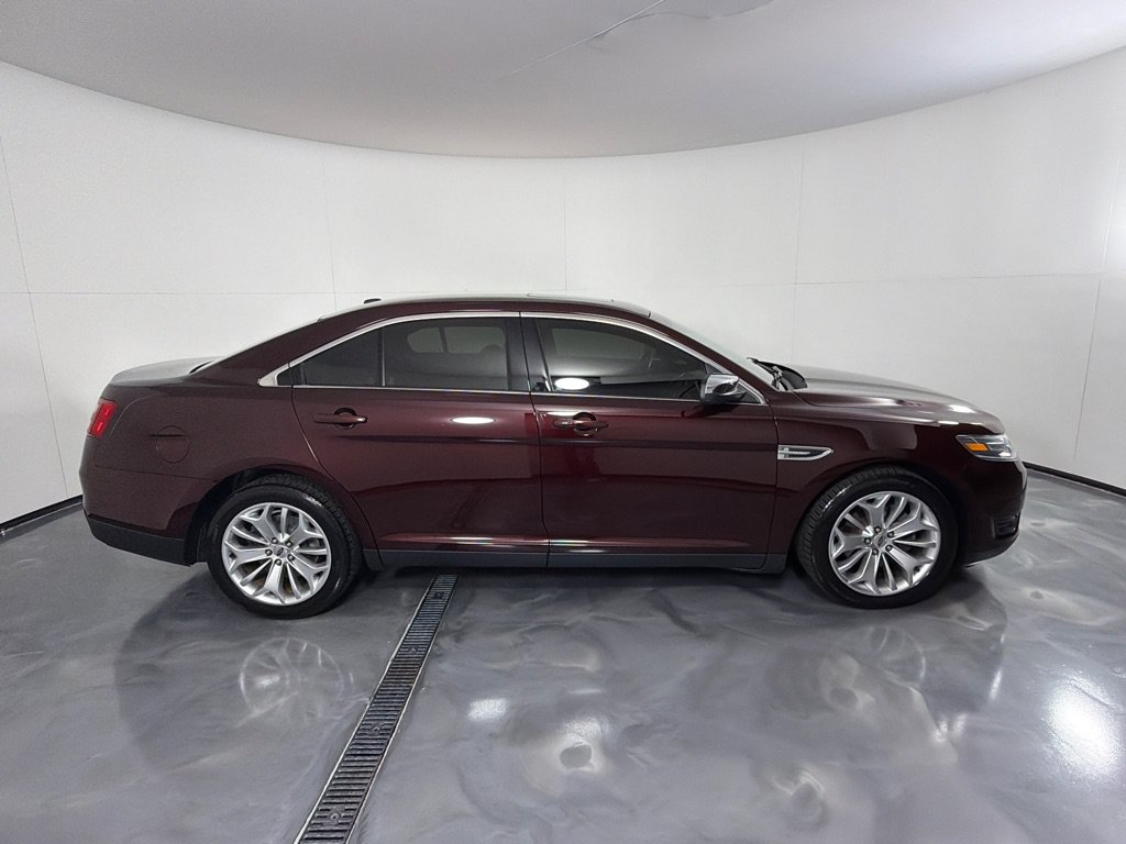 Used 2019 Ford Taurus Limited FWD image 4