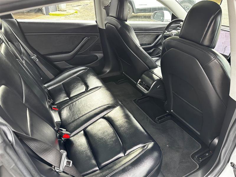Used 2018 Tesla Model 3 Long Range RWD image 23