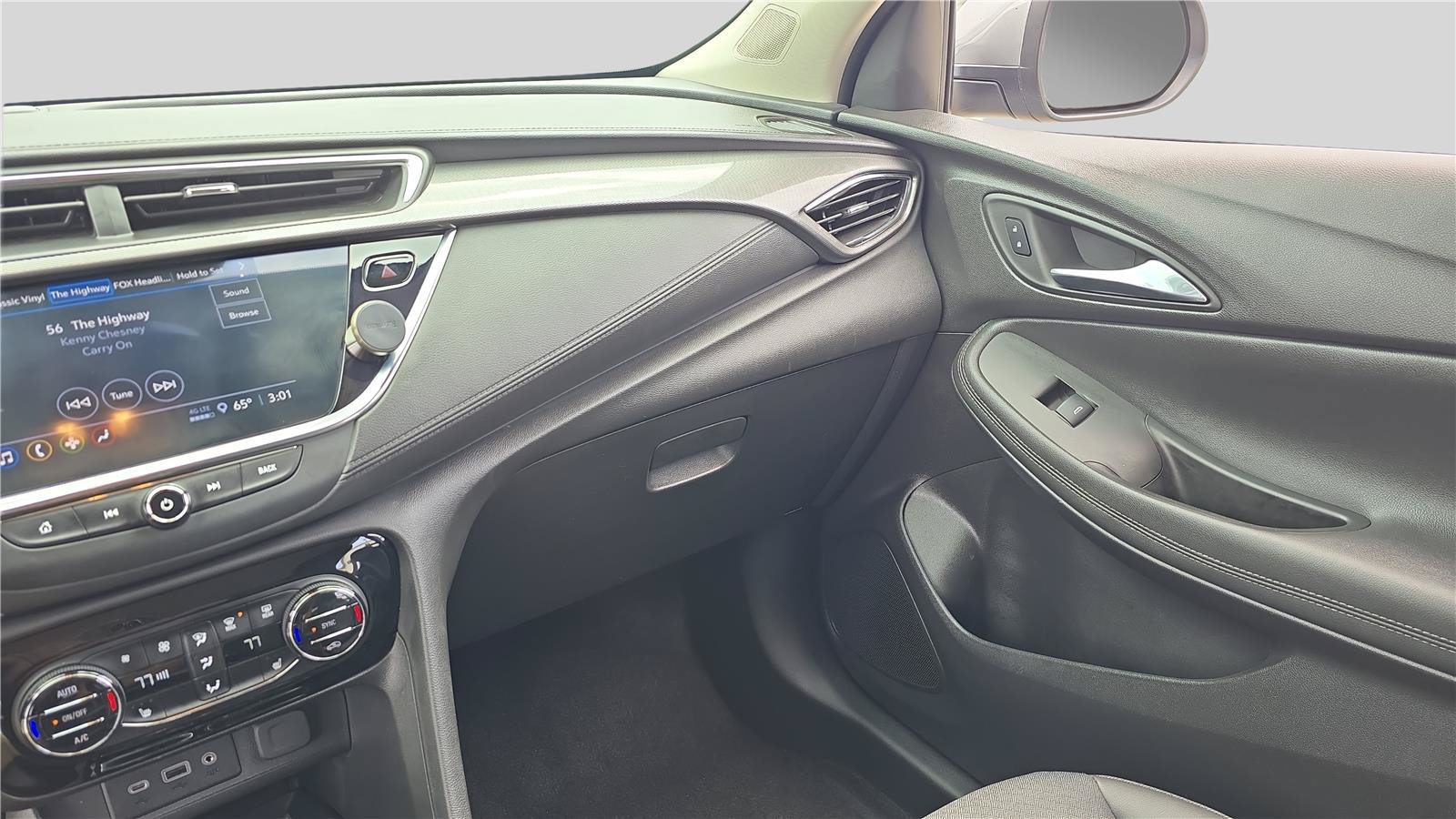 Used 2023 Buick Encore GX Select w/ Sport Touring Package FWD image 26