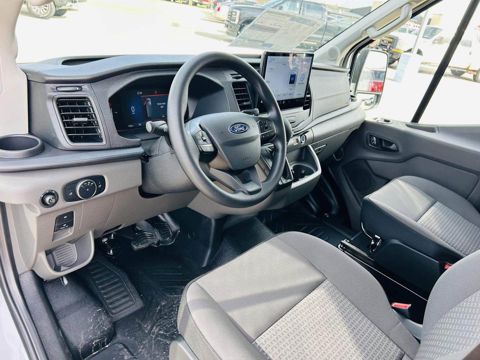 New 2026 Ford Transit 250 148 Medium Roof RWD image 9
