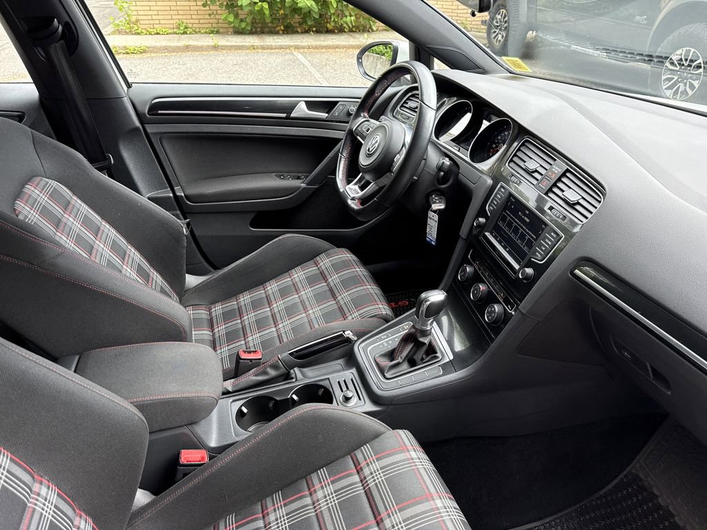 Used 2016 Volkswagen GTI S FWD image 32