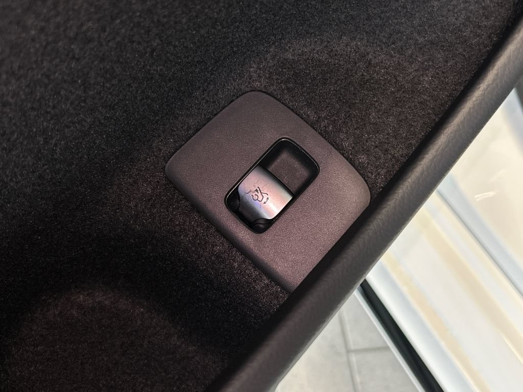 New 2027 Mercedes-Benz E 450 4MATIC Sedan image 13