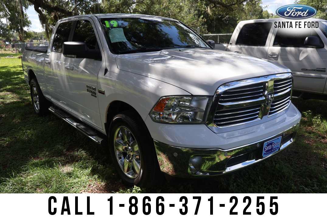 Used 2019 RAM 1500 Big Horn RWD image 5