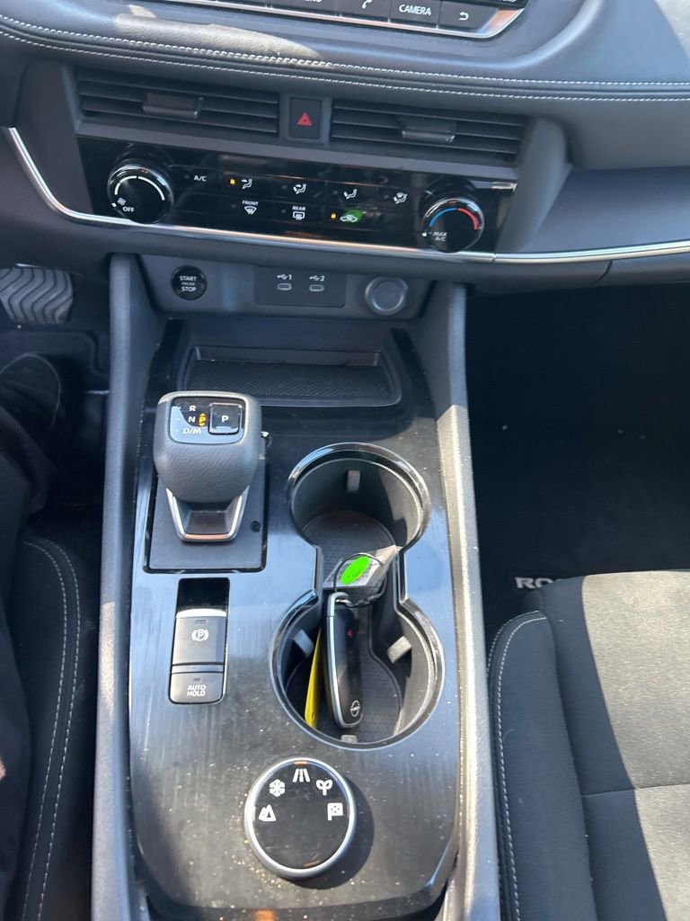 Used 2024 Nissan Rogue S AWD/4WD image 4