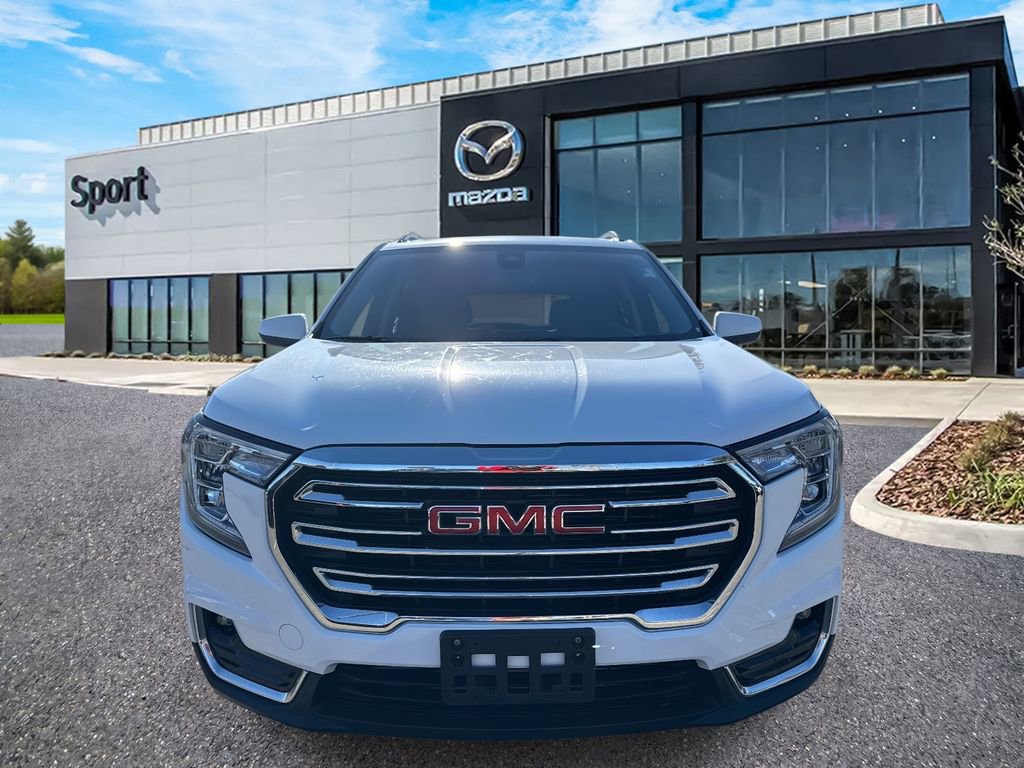 Used 2023 GMC Terrain SLT image 9