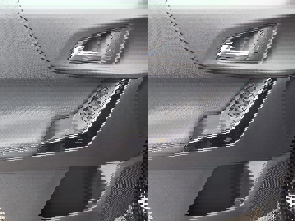 New 2026 Chevrolet Equinox LT image 9