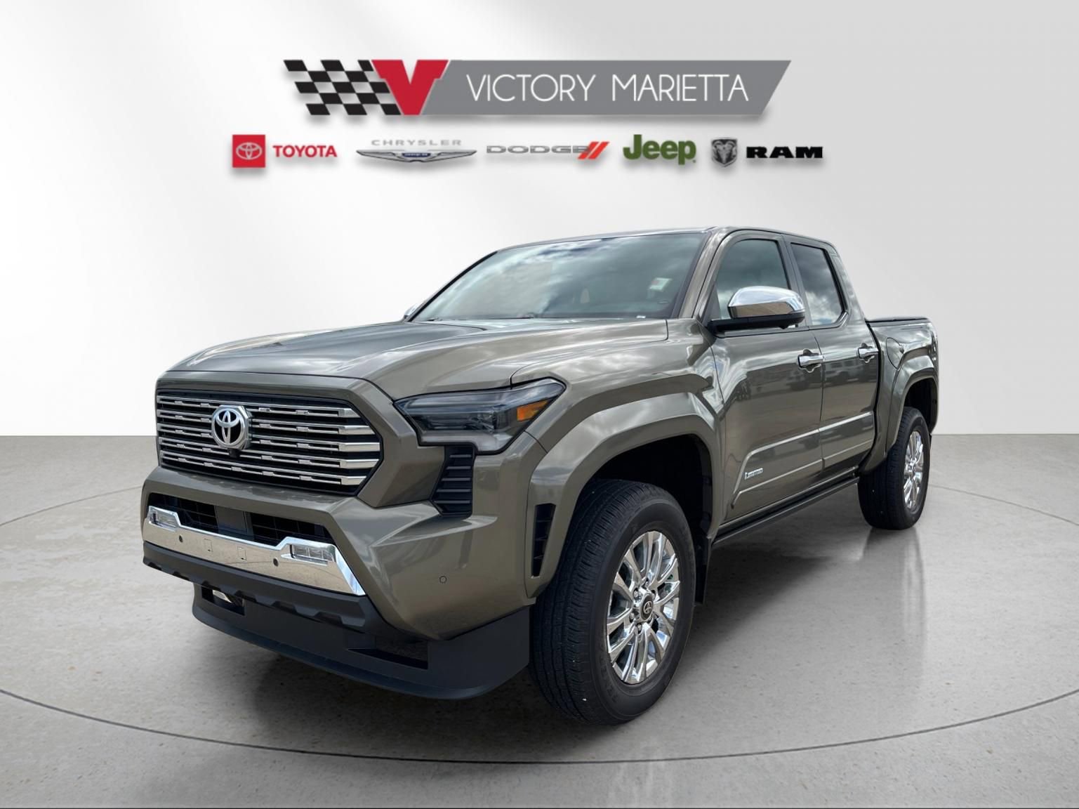 Used 2024 Toyota Tacoma Limited w/ Limited Package (LT) AWD/4WD image 1