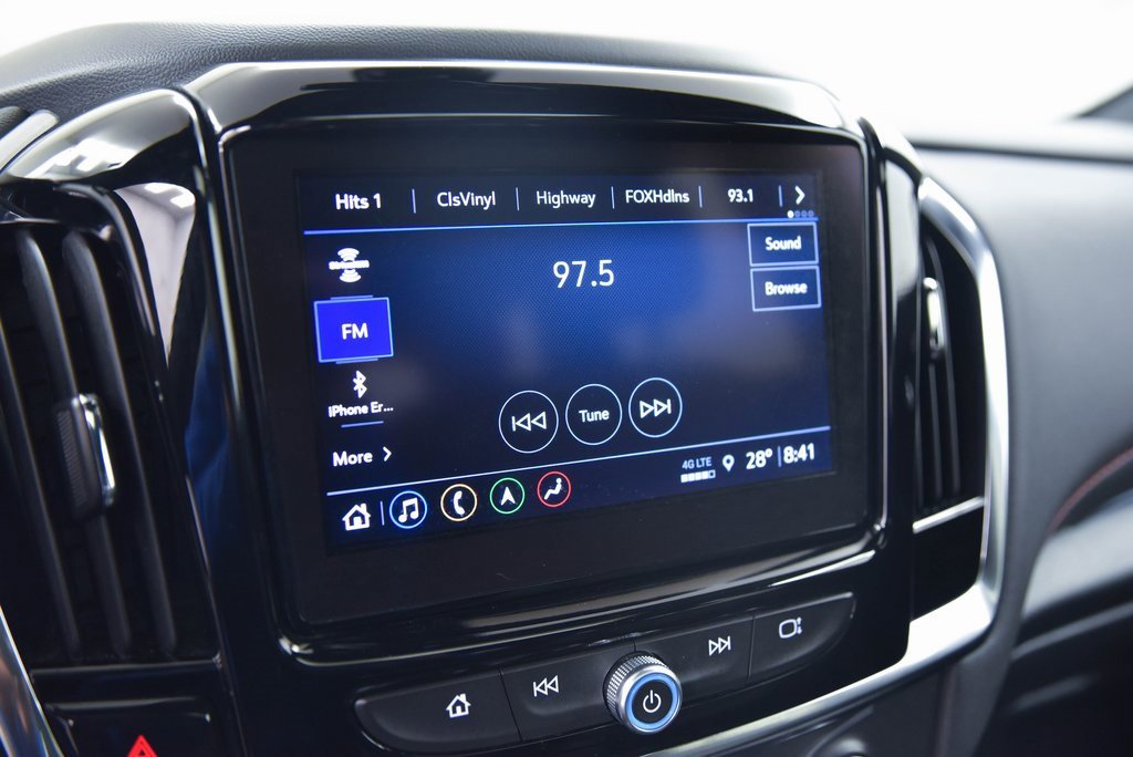 Used 2023 Chevrolet Traverse RS image 19