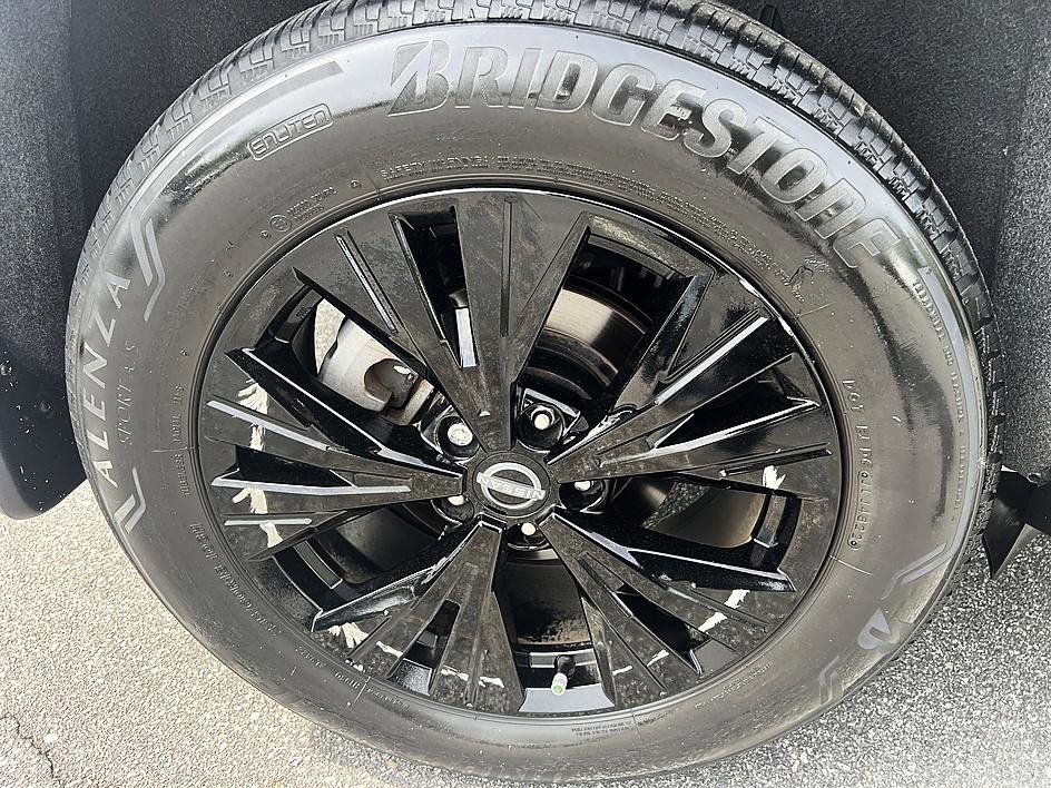 Certified 2023 Nissan Rogue SV w/ SV Premium B Package FWD image 11