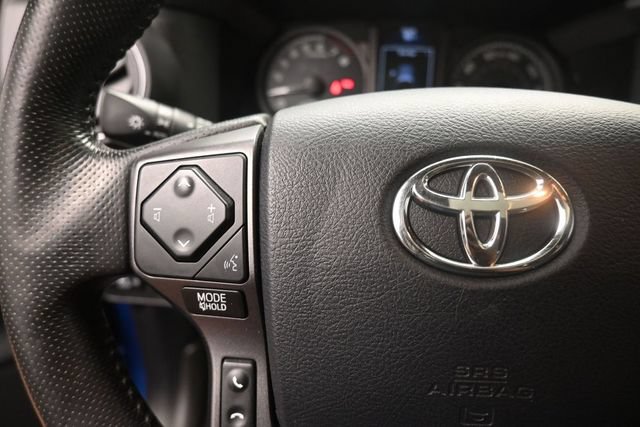 Used 2016 Toyota Tacoma TRD Sport w/ Premium & Technology Package RWD image 15