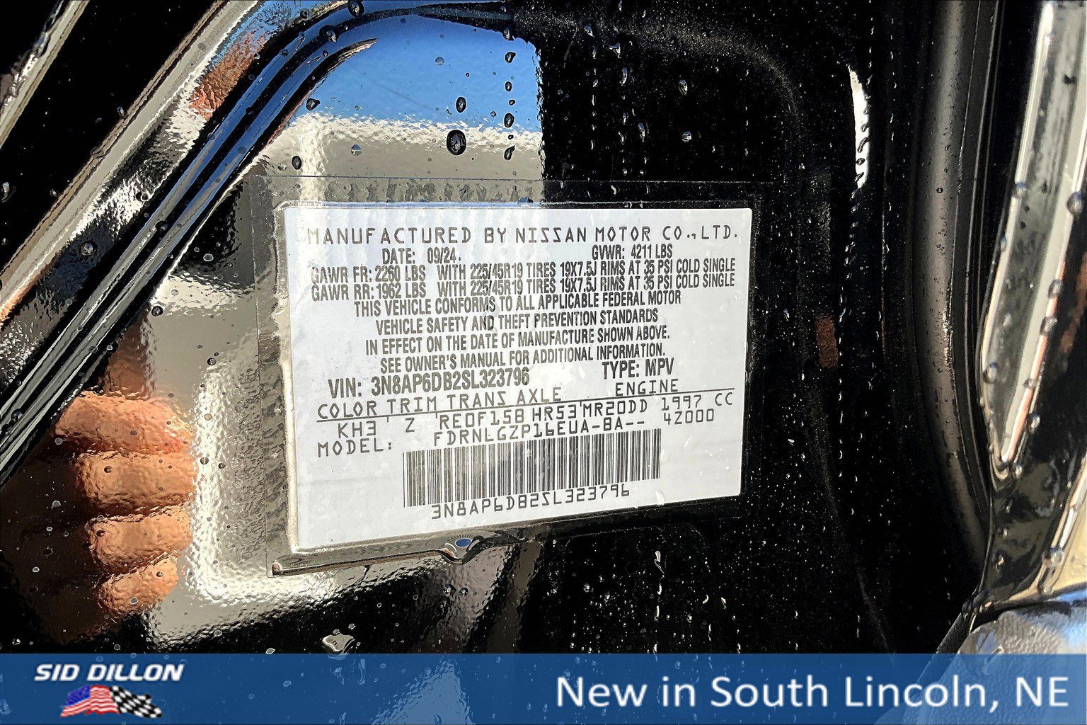 New 2025 Nissan Kicks SR image 12