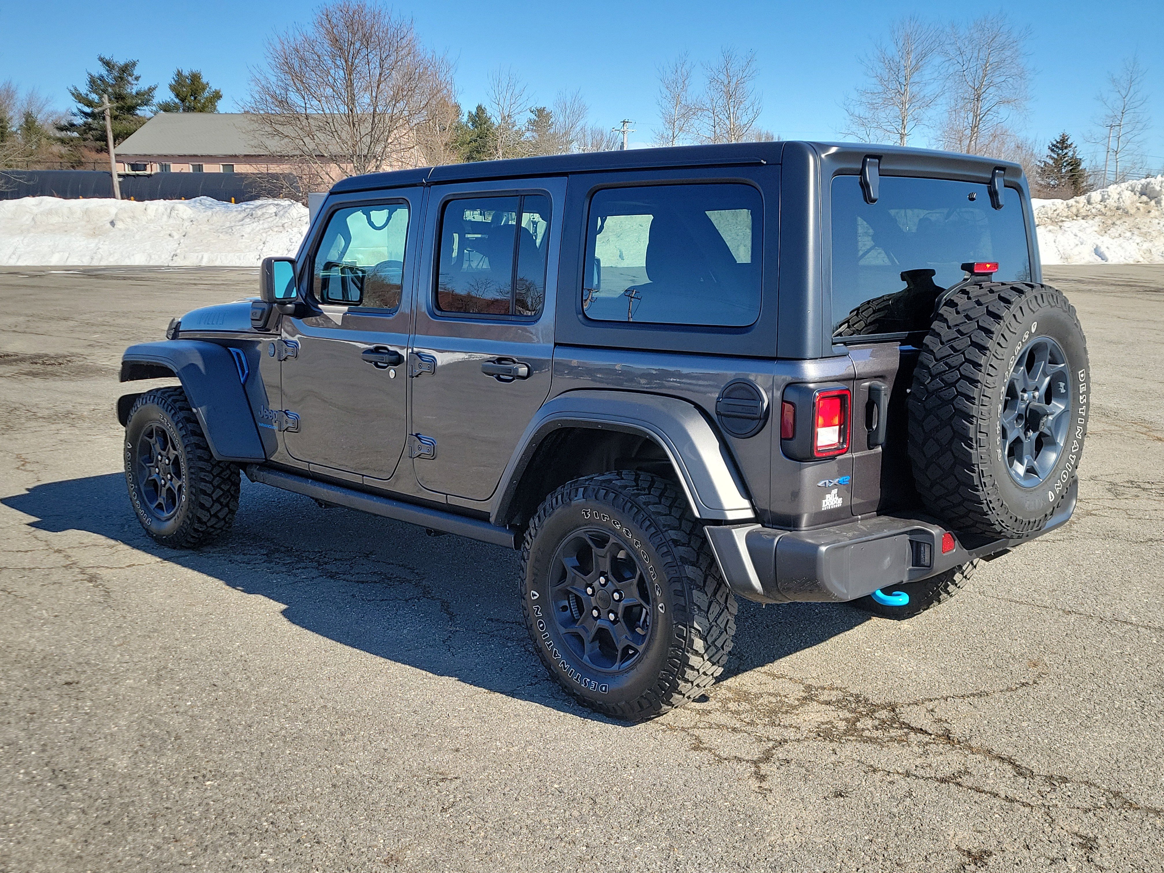 Used 2023 Jeep Wrangler Unlimited w/ Cold Weather Group image 7