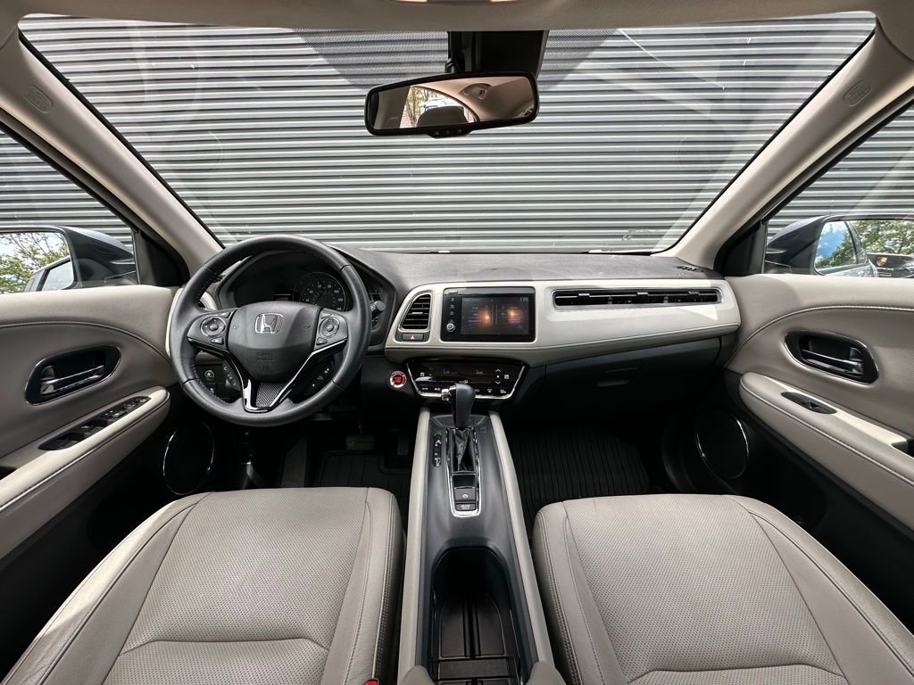Used 2022 Honda HR-V EX-L image 6