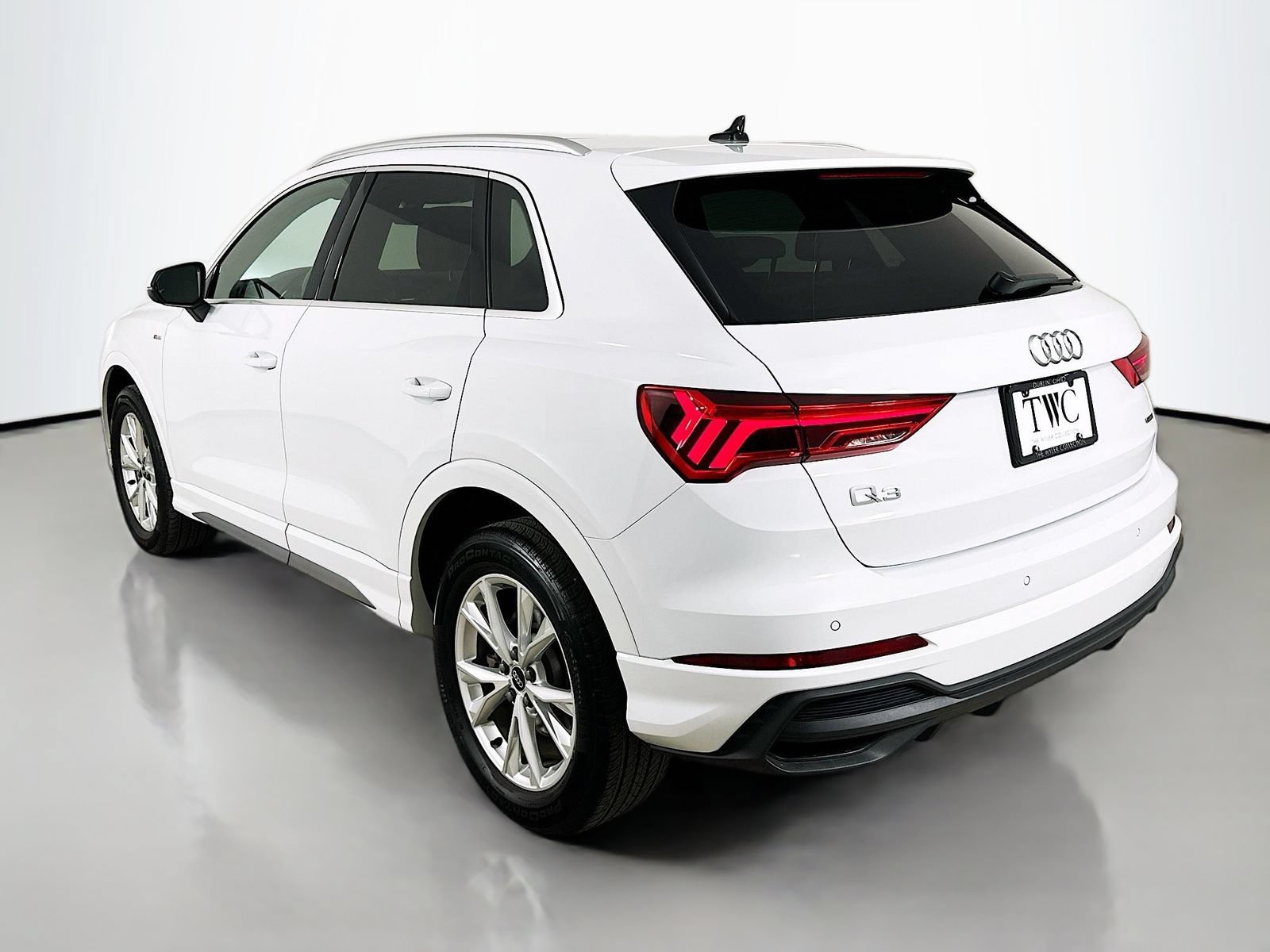 Used 2025 Audi Q3 2.0T Premium Plus w/ Premium Plus Package AWD/4WD image 7