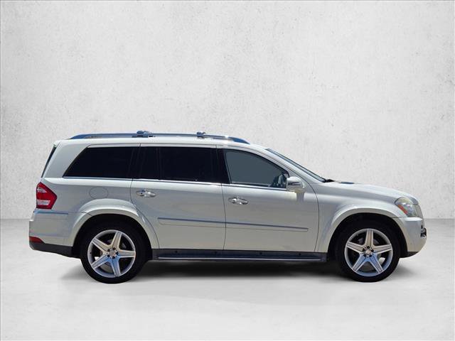 Used 2012 Mercedes-Benz GL 550 4MATIC image 4
