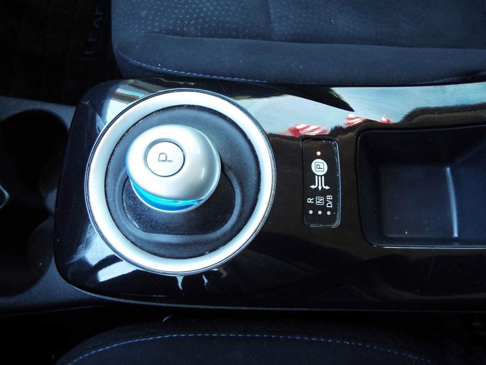 Used 2016 Nissan Leaf SV w/ Premium Package image 28