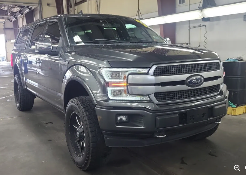 Used 2018 Ford F150 Platinum w/ Equipment Group 701A Luxury AWD/4WD image 1