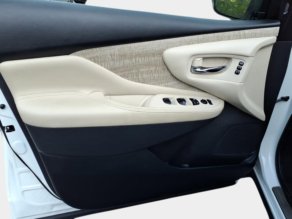 Used 2023 Nissan Murano SL w/ SL Moonroof Package image 9