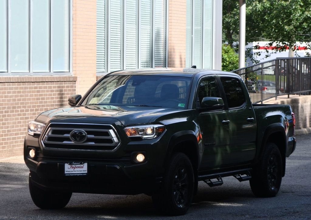Used 2021 Toyota Tacoma SR5 w/ Trail Edition image 3