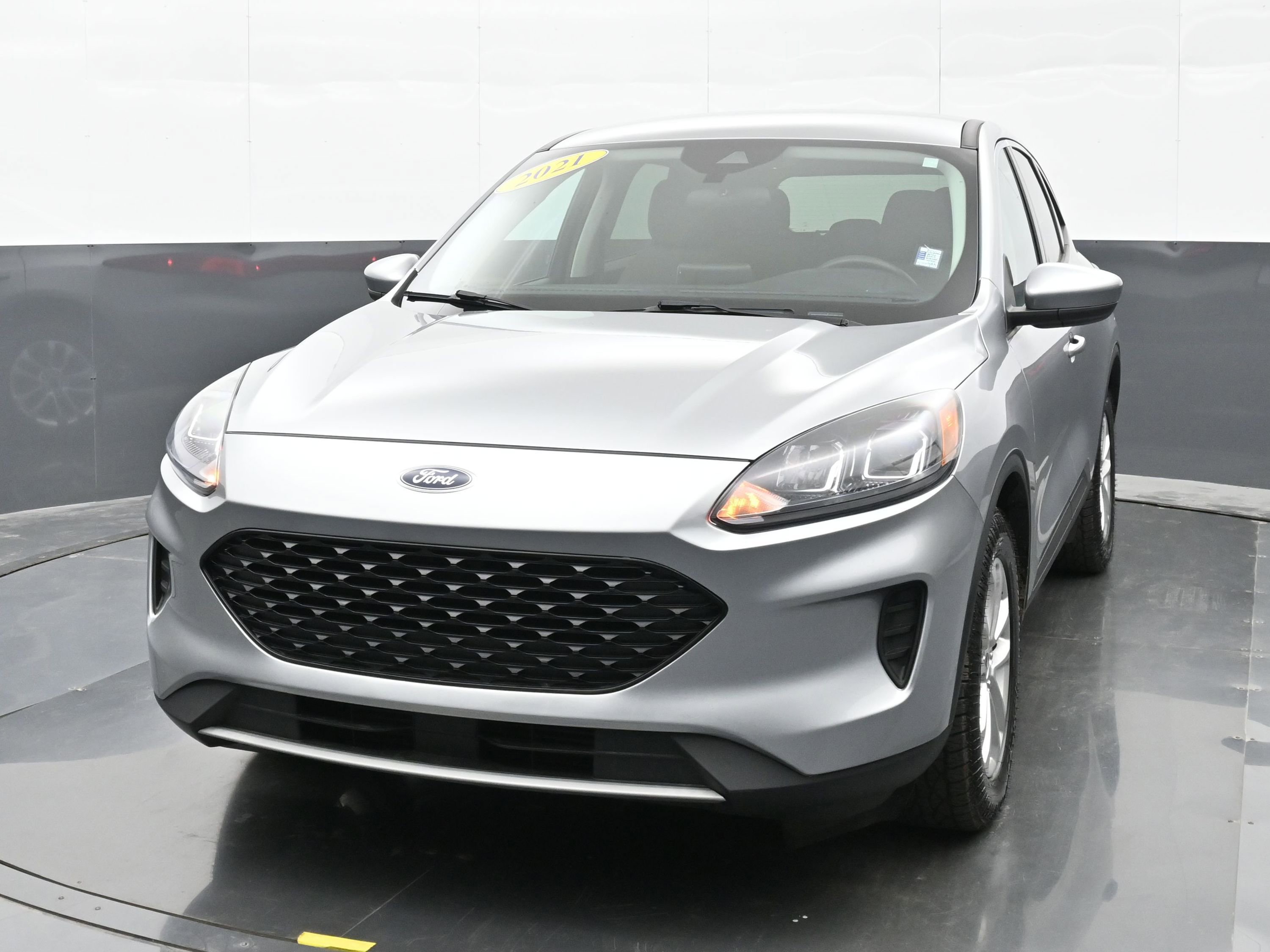 Used 2021 Ford Escape SE image 7