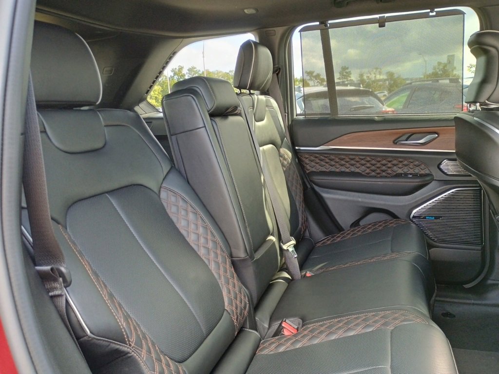 Used 2022 Jeep Grand Cherokee Summit w/ Advanced Protech Group IV image 21