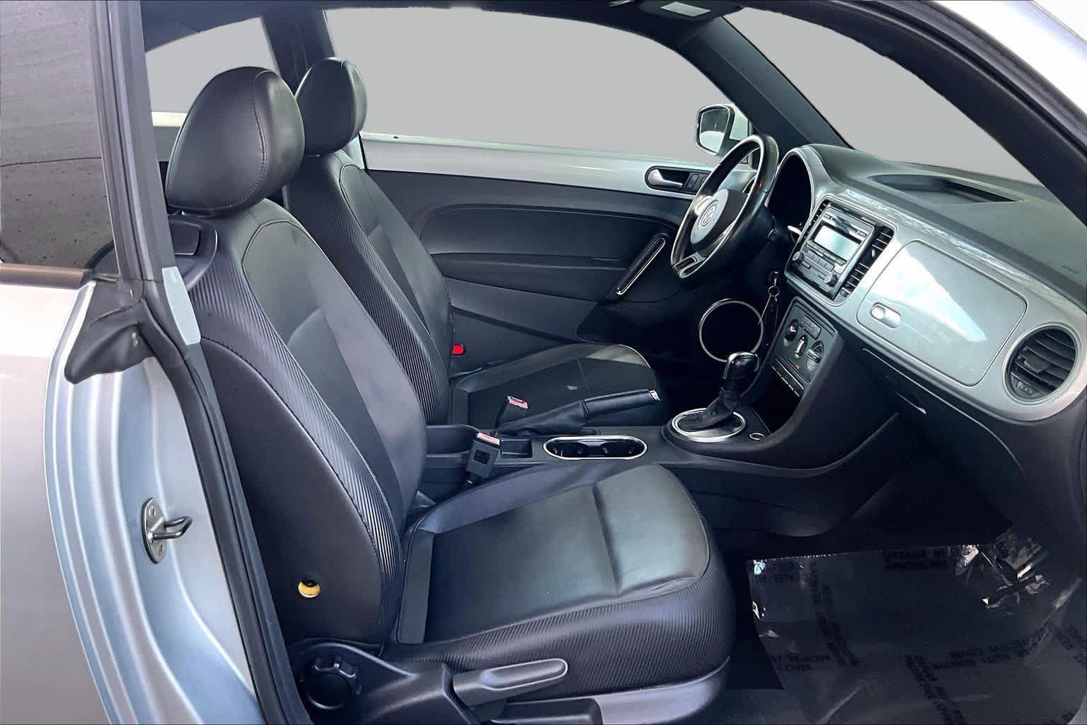 Used 2012 Volkswagen Beetle 2.5 FWD image 7