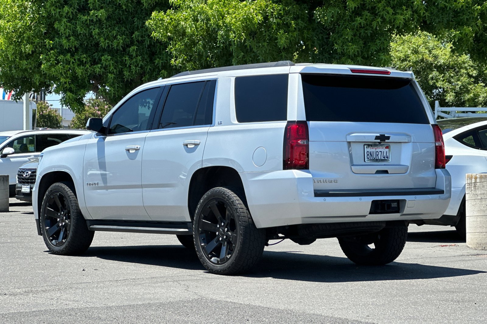 Used 2016 Chevrolet Tahoe LS RWD image 6